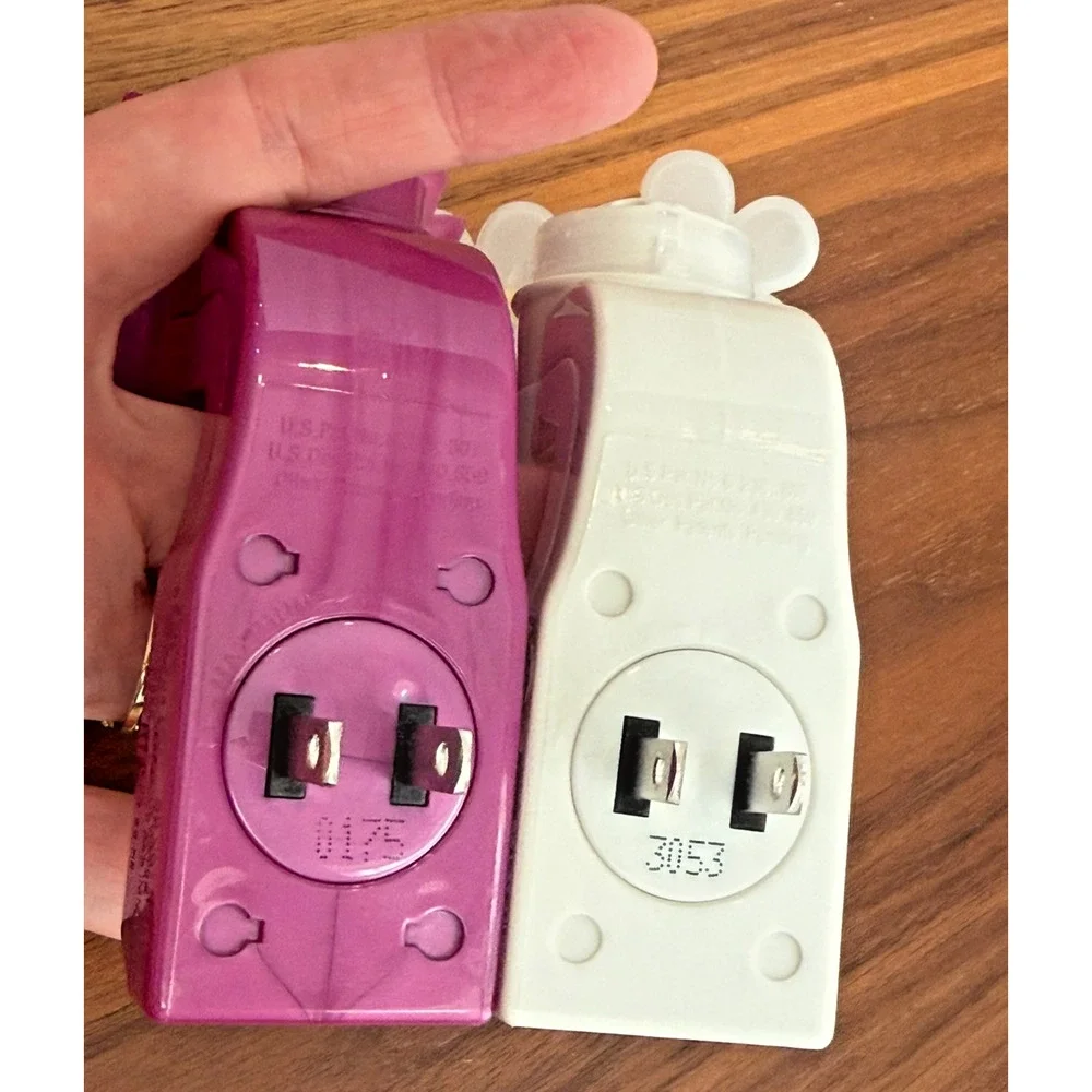 (2) BATH AND BODY WORKS White DAISYs & Purple Sunflower WALLFLOWERS DIFFUSERS